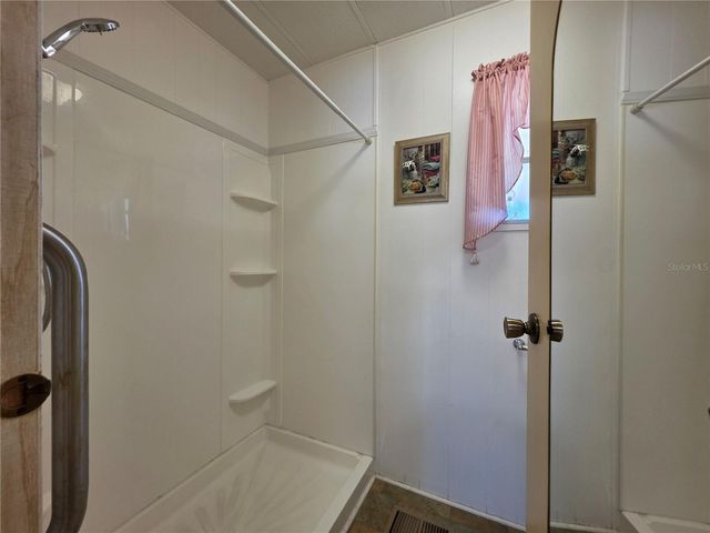 1227 NASSAU CIRCLE, Tavares, FL 32778