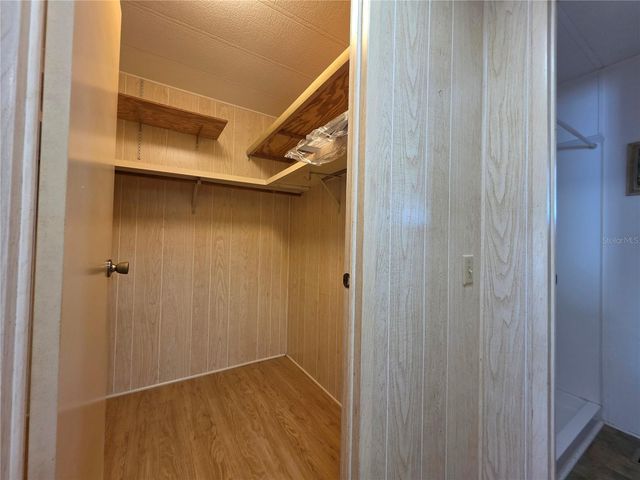 1227 NASSAU CIRCLE, Tavares, FL 32778