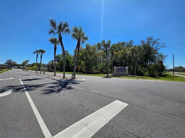 1227 NASSAU CIRCLE, Tavares, FL 32778