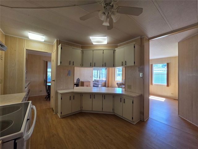 1227 NASSAU CIRCLE, Tavares, FL 32778