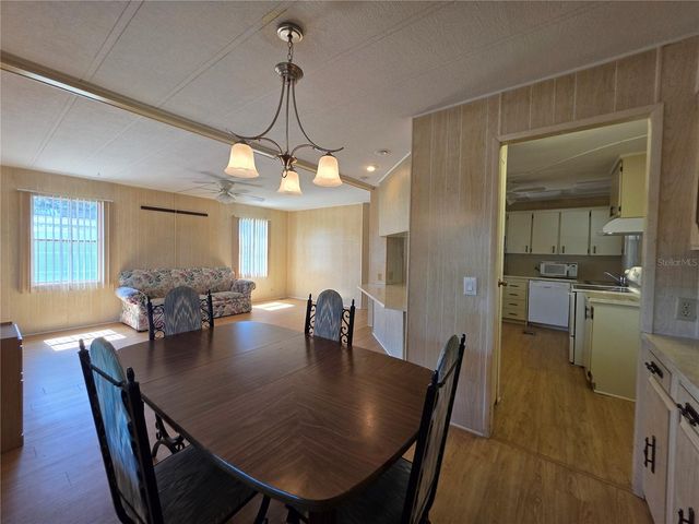 1227 NASSAU CIRCLE, Tavares, FL 32778