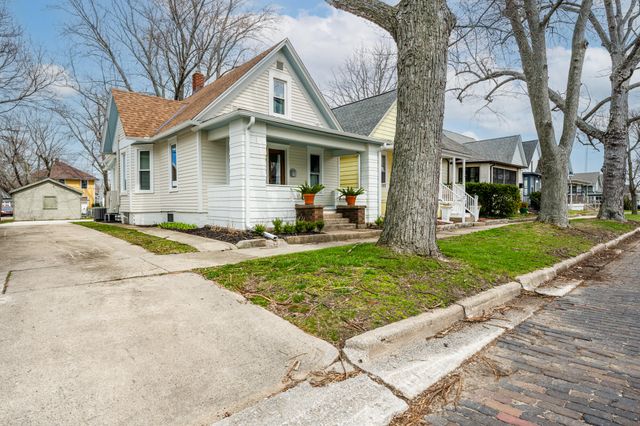 813 Michigan Avenue, St. Joseph City, MI 49085