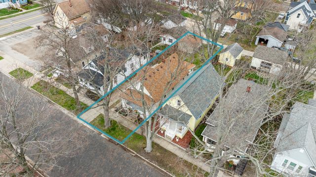 813 Michigan Avenue, St. Joseph City, MI 49085