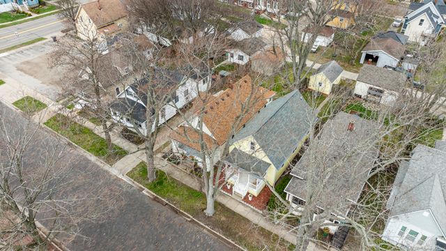 813 Michigan Avenue, St. Joseph City, MI 49085