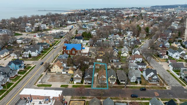 813 Michigan Avenue, St. Joseph City, MI 49085