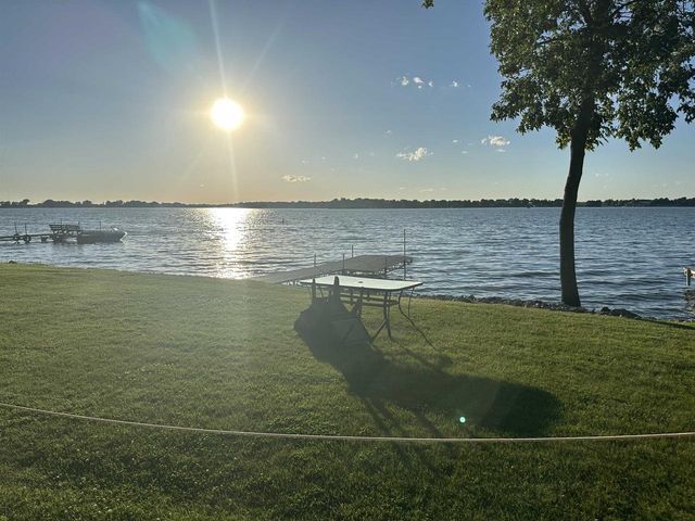 N10650 Chief Kuno Trail, Fox Lake, WI 53933