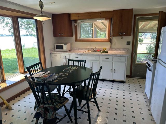 N10650 Chief Kuno Trail, Fox Lake, WI 53933