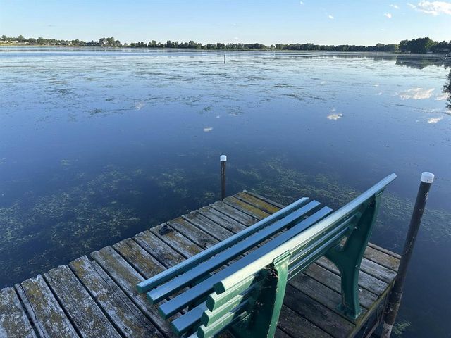 N10650 Chief Kuno Trail, Fox Lake, WI 53933