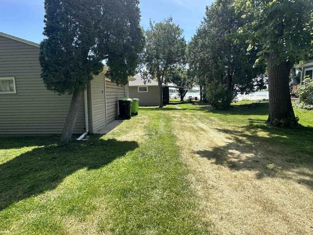N10650 Chief Kuno Trail, Fox Lake, WI 53933