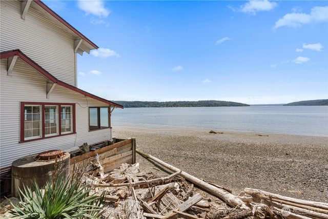 24186 Vashon Highway SW, Vashon, WA 98070