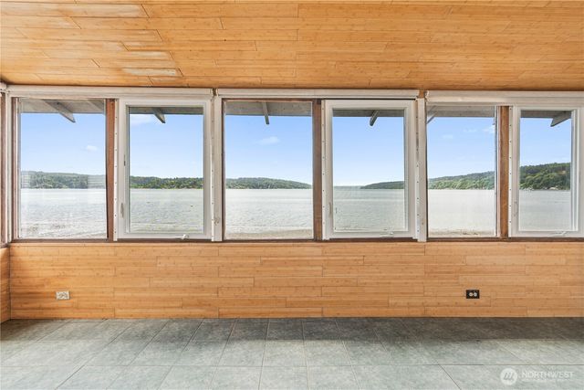 24186 Vashon Highway SW, Vashon, WA 98070