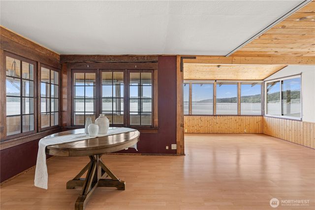 24186 Vashon Highway SW, Vashon, WA 98070