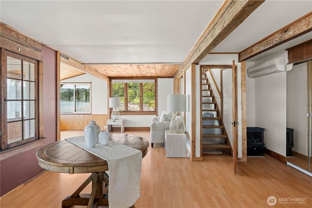 24186 Vashon Highway SW, Vashon, WA 98070