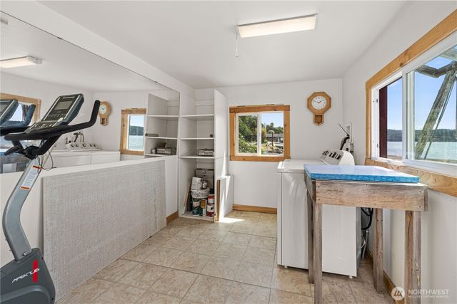 24186 Vashon Highway SW, Vashon, WA 98070