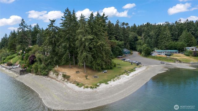 24186 Vashon Highway SW, Vashon, WA 98070