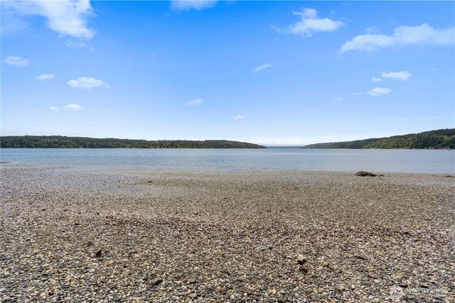 24186 Vashon Highway SW, Vashon, WA 98070