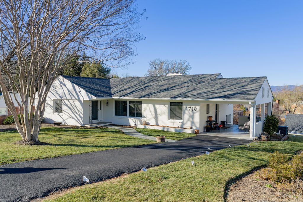 1719 Blair RD, Roanoke, VA 24015