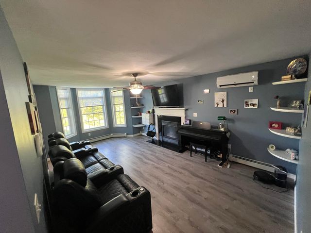 79 Coachman Drive, Barrington, NH 03825