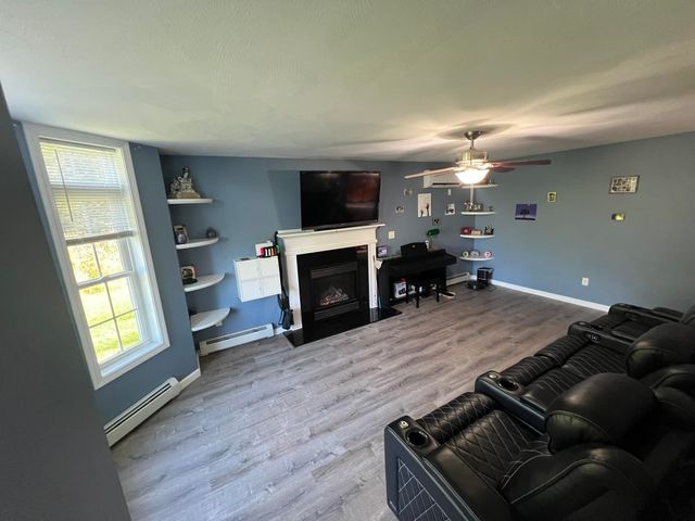 79 Coachman Drive, Barrington, NH 03825