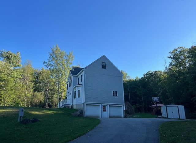 79 Coachman Drive, Barrington, NH 03825