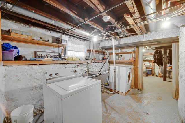 310 S 2ND Avenue, Maywood, IL 60153