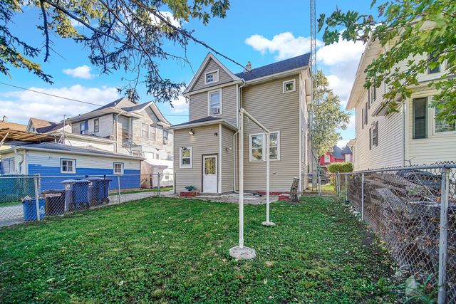 310 S 2ND Avenue, Maywood, IL 60153