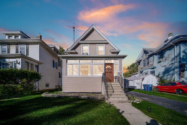310 S 2ND Avenue, Maywood, IL 60153