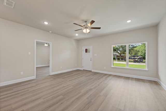 702 Scudder Street, Cleburne, TX 76033