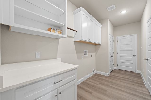 702 Scudder Street, Cleburne, TX 76033