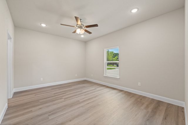 702 Scudder Street, Cleburne, TX 76033