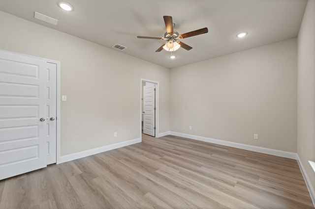 702 Scudder Street, Cleburne, TX 76033