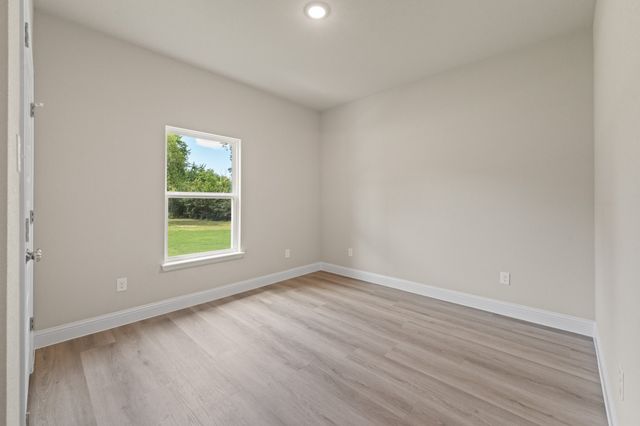 702 Scudder Street, Cleburne, TX 76033