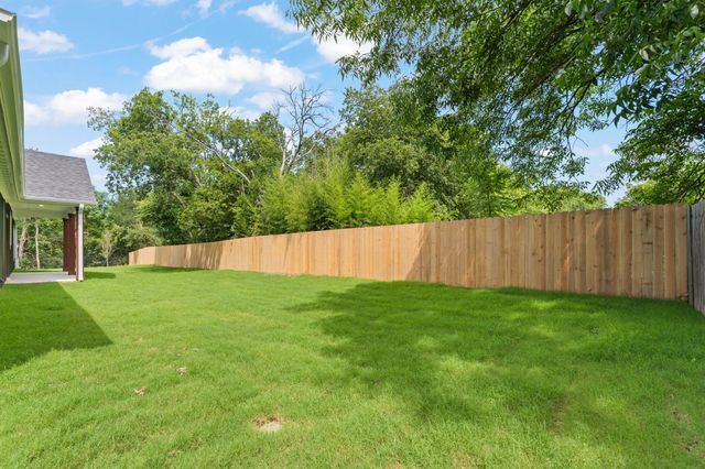 702 Scudder Street, Cleburne, TX 76033