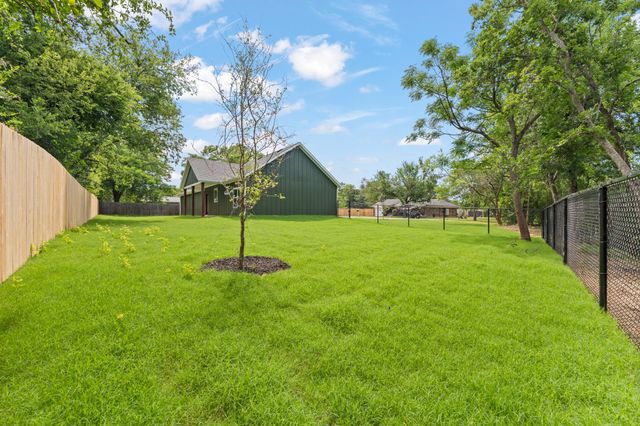 702 Scudder Street, Cleburne, TX 76033