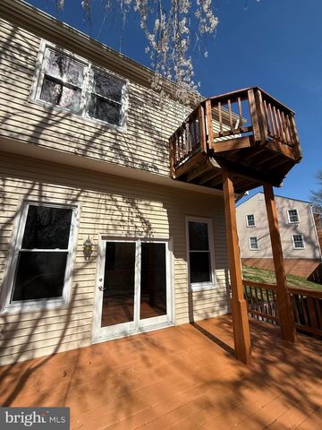 8318 UXBRIDGE CT, Springfield, VA 22151