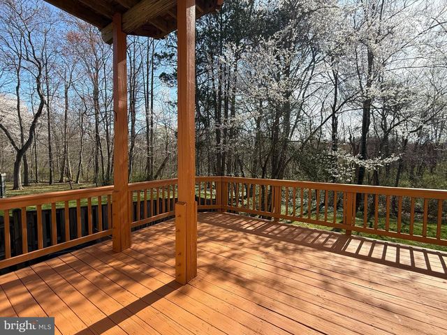 8318 UXBRIDGE CT, Springfield, VA 22151