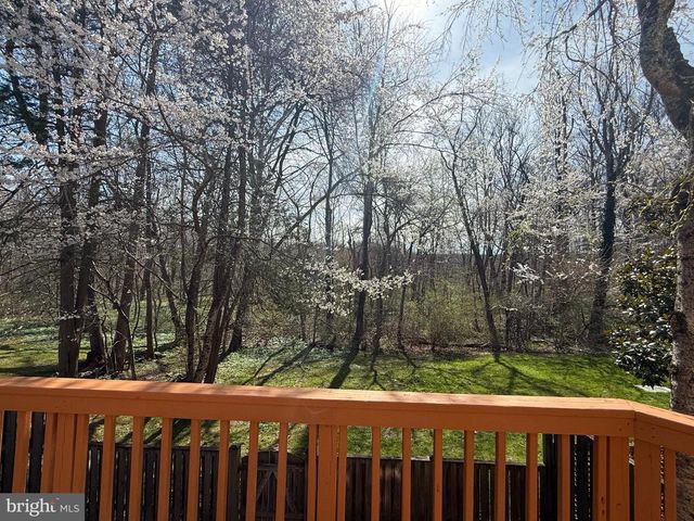 8318 UXBRIDGE CT, Springfield, VA 22151