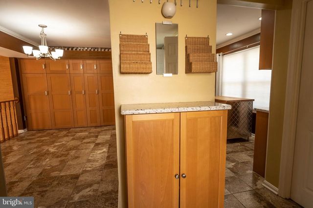 8318 UXBRIDGE CT, Springfield, VA 22151