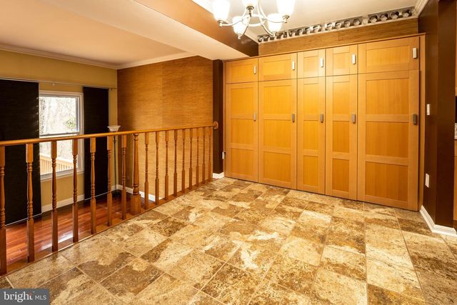 8318 UXBRIDGE CT, Springfield, VA 22151