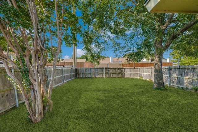 8914 Vernon Drive, Rowlett, TX 75088