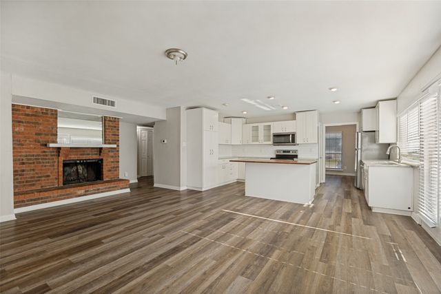 8914 Vernon Drive, Rowlett, TX 75088