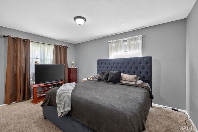 14010 Sunland Drive, Florissant, MO 63034