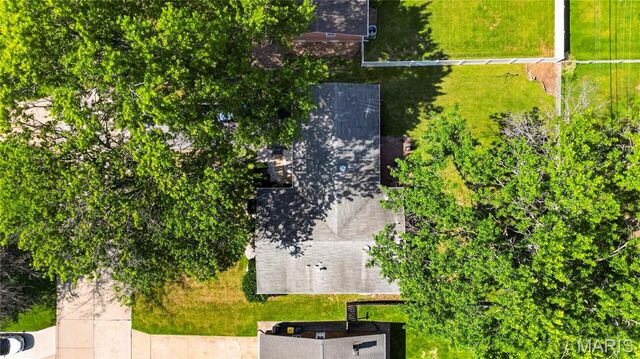 14010 Sunland Drive, Florissant, MO 63034