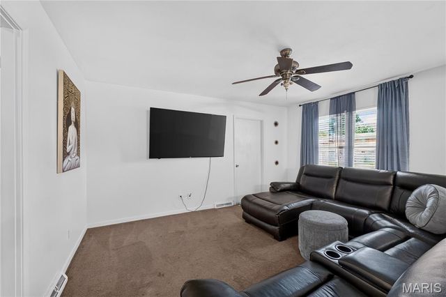 14010 Sunland Drive, Florissant, MO 63034