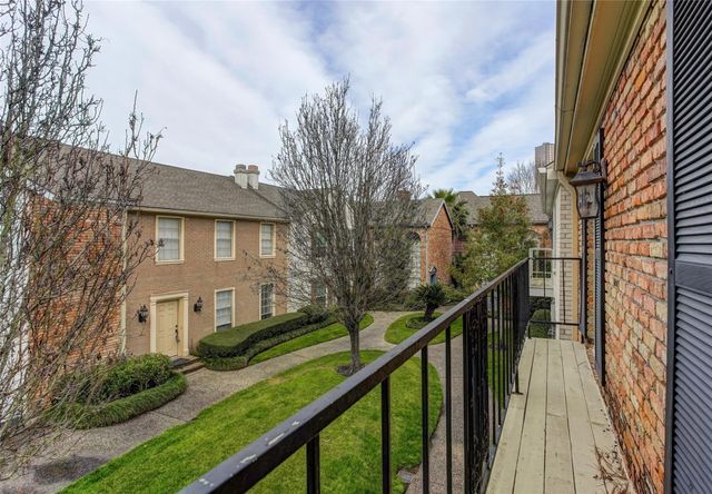 2323 Augusta Drive 30, Houston, TX 77057