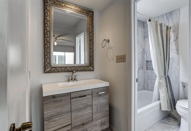 2323 Augusta Drive 30, Houston, TX 77057