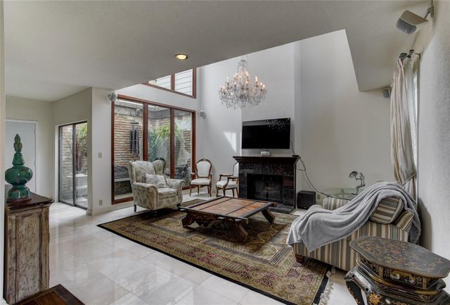 2323 Augusta Drive 30, Houston, TX 77057