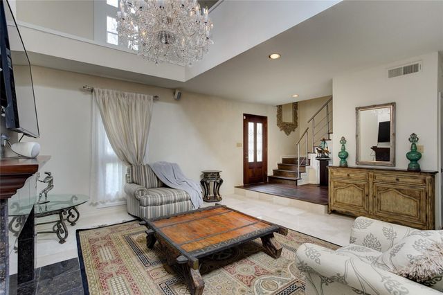 2323 Augusta Drive 30, Houston, TX 77057