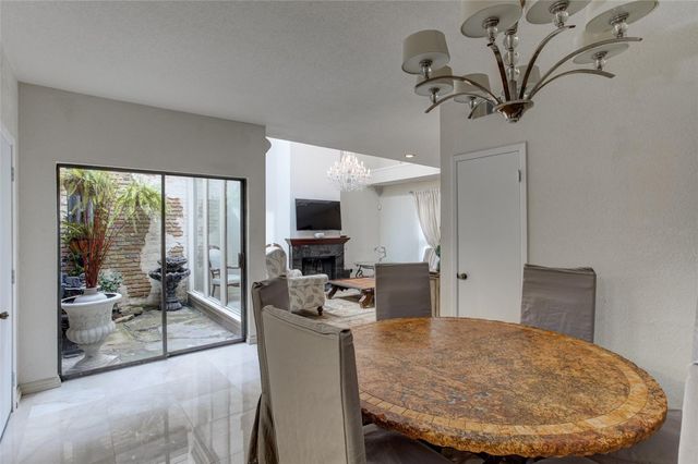 2323 Augusta Drive 30, Houston, TX 77057