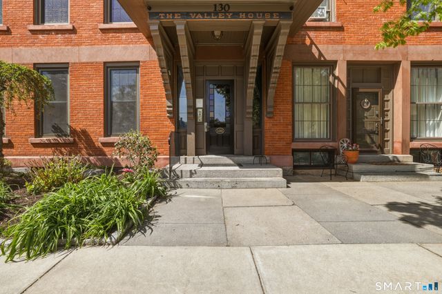 130 Main Street 3A, Canton, CT 06019